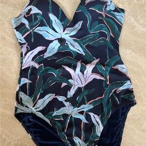 Tory Burch Floral Desert Bloom Pigment One Piece Swimsuit size Medium.